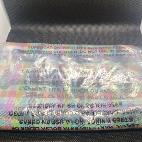 🩷💜VERA BRADLEY🩷💜 Gingham Plaid RFID Turnlock Wallet in Cotton - Picture 3 of 8